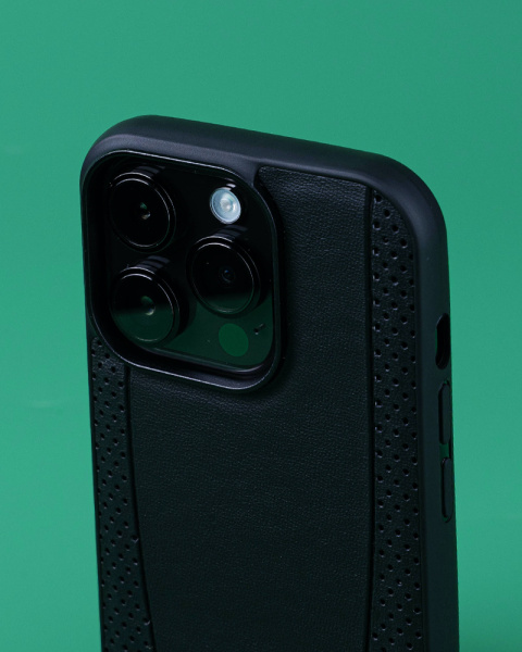 Чехол CG Mobile Mercedes iPhone 14 Pro Max м111