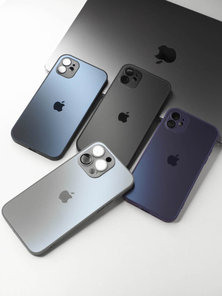 Чехол- накладка Мегаполис iPhone 15 Pro серый