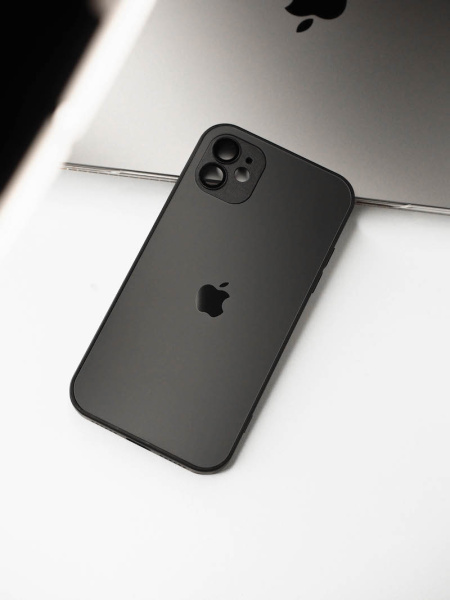 Чехол- накладка Мегаполис iPhone 15 Pro черный