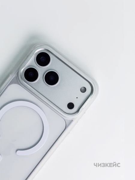 Чехол Отражение iPhone 16 белый