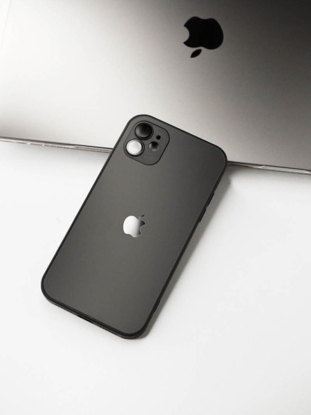 Чехол- накладка Мегаполис iPhone 15 черный