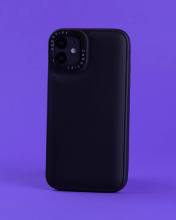 Чехол- накладка Lounge iPhone 13 Pro черный